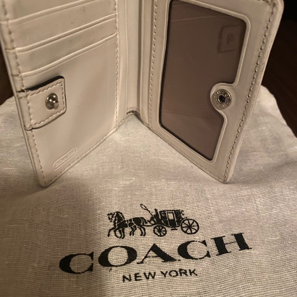 Coach white Ashley wallet - Picture 3 of 3